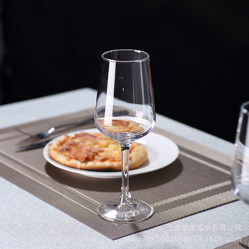 Green Apple Creative red wine glasses, goblets, wine glasses, Champagne glasses, home and commercial restaurant and bar wine sets full figure