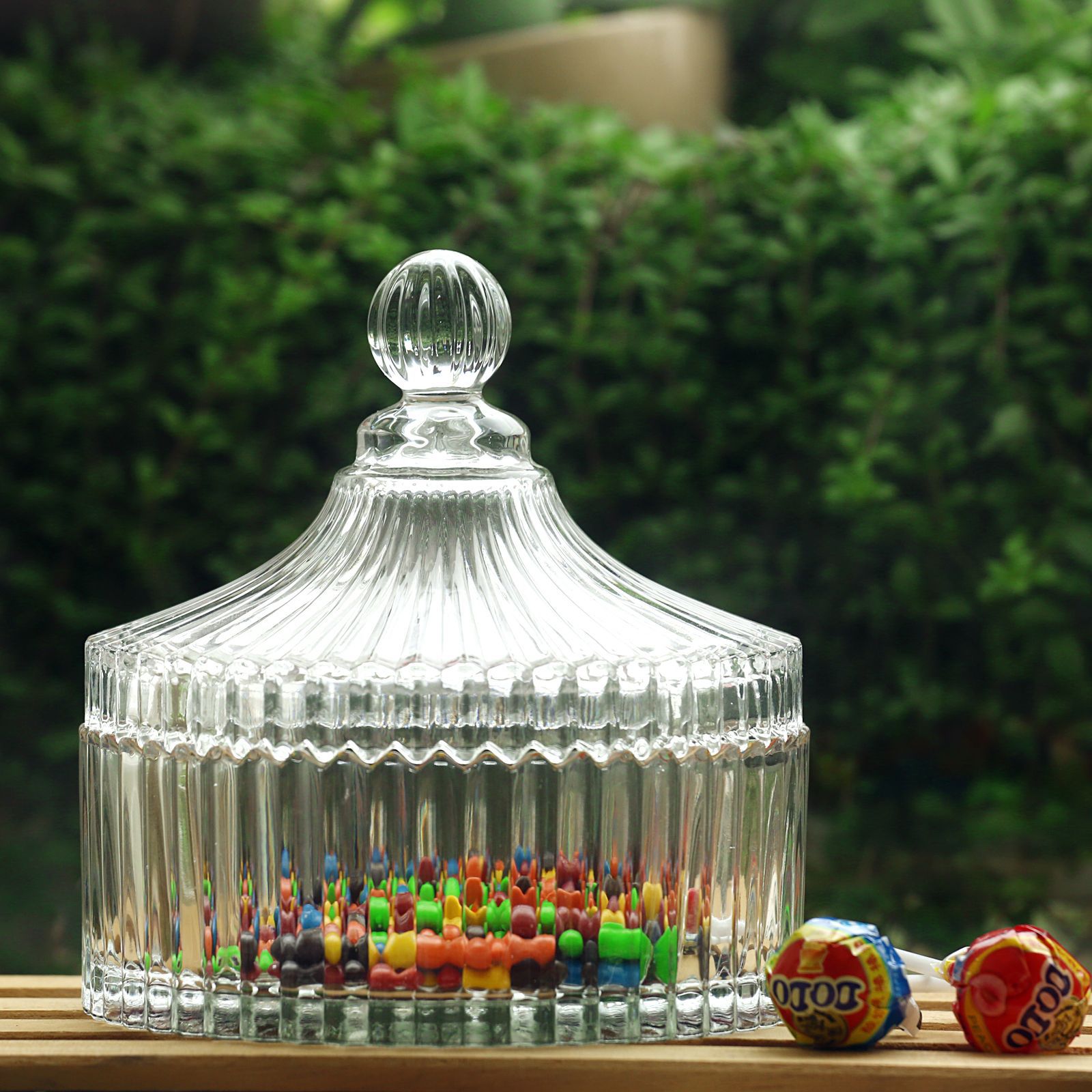 Factory direct sales of large-sized European-style glass candy jars and vats, wholesale of lided candy cups and storage jars, small glass ones Specification drawing