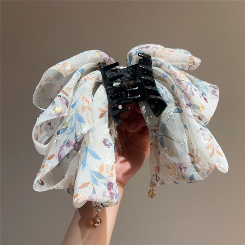 2025 New Spring/Summer hair accessory: small updo hair clip, low ponytail, retro floral print, half hairpin at the back of the head Application Scenario