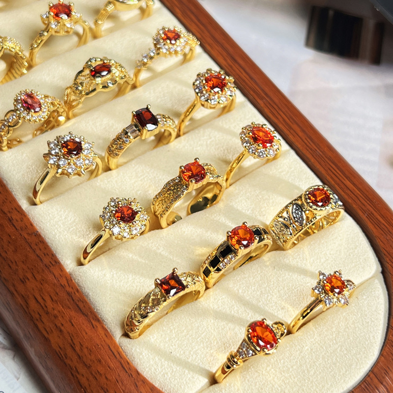 A retro French high-end, niche red diamond-encrusted zircon open ring, a sweet and cool geometric, fashionable and exquisite ring for women details Picture