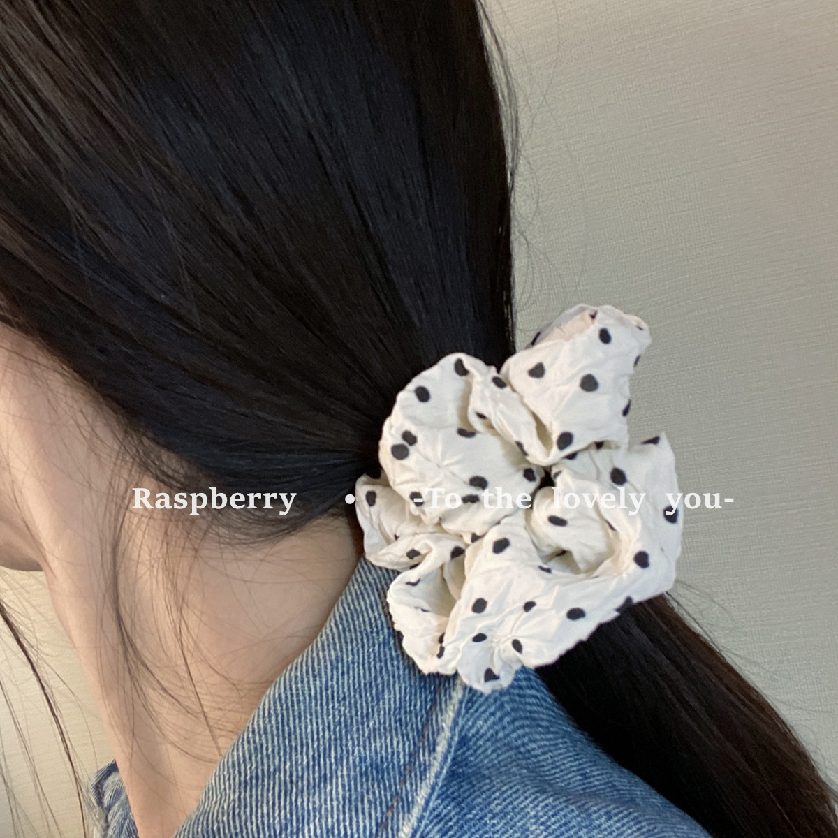 Korean cream polka dot large intestine hair band ~ Elegant and refined texture, pleated fabric, niche high-end style hair tie and hair accessory Application Scenario