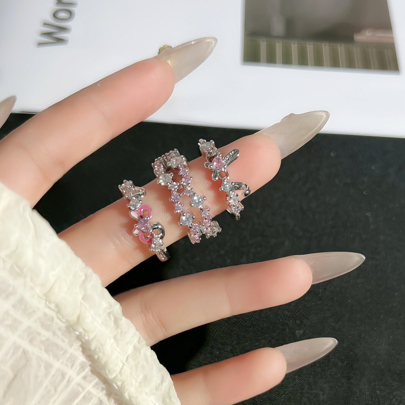 Sweet double-layer pink diamond bow ring, a niche design for women, with a cold and elegant style, trendy and individualistic, fashionable index finger ring full figure