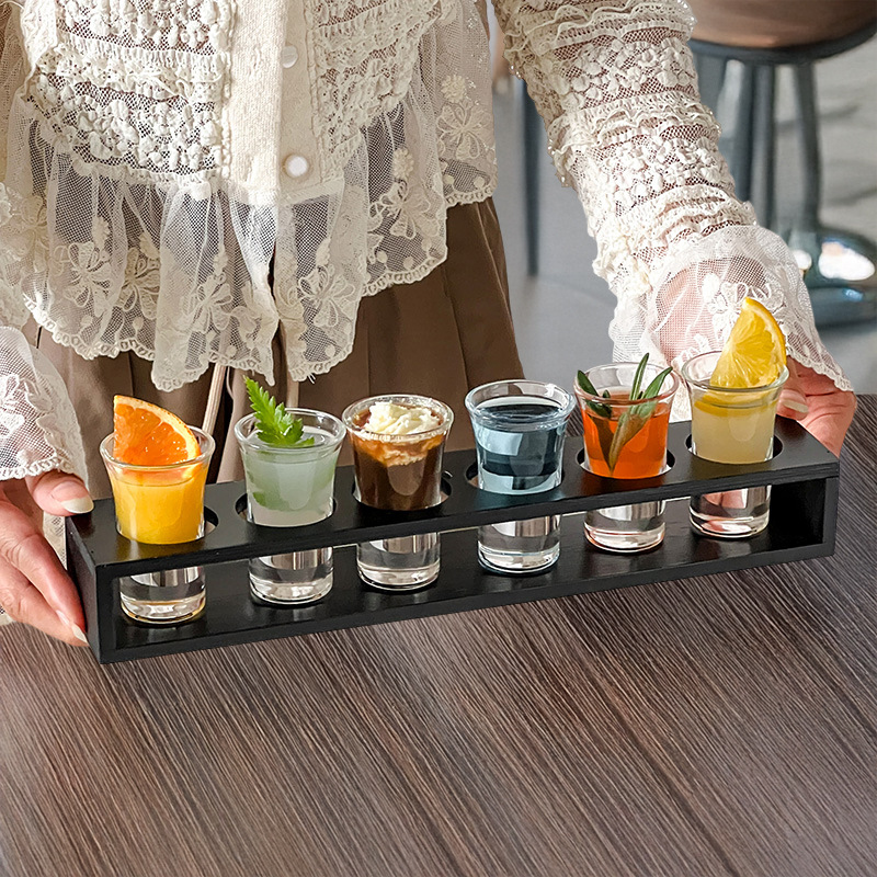 Wholesale of wine sets: glass liquor cups, thick-bottomed bullet cups, high-stemmed small wine cups, one-sip cups, spirits liquor cups Application Scenario