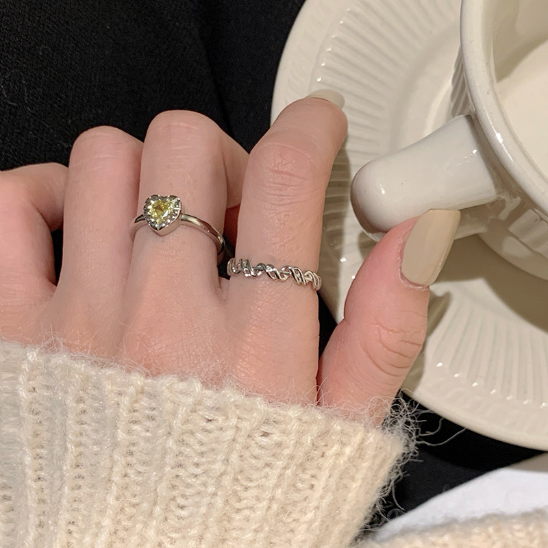 Heart-shaped yellow diamond zircon open ring, a niche design for women, exudes a sense of high-end fashion and individuality, and is a simple and stylish ring that follows the ins trend details Picture