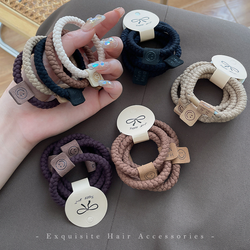 Korean cute bear headband hair tie with a high-end female look, high elasticity thick rubber band, ins high appearance level braided hair tie Application Scenario