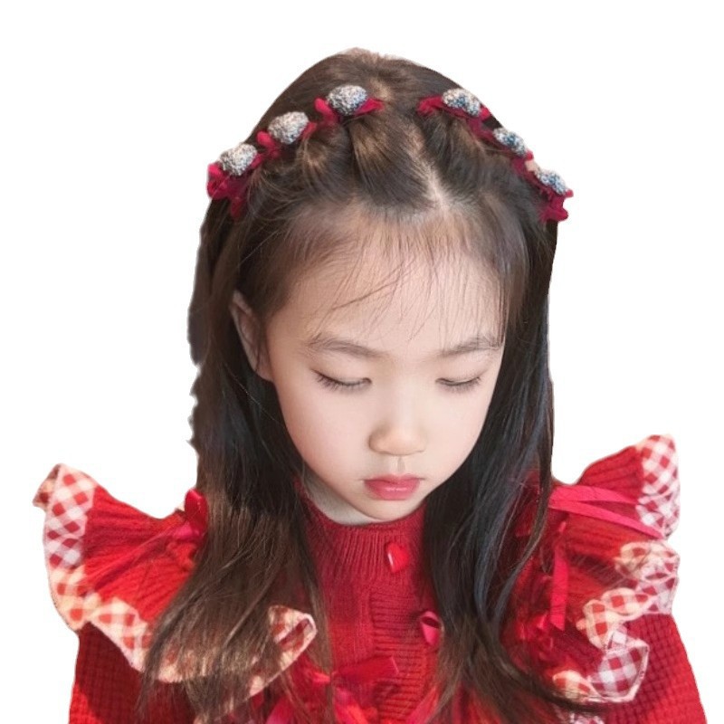 New Year's red velvet heart-shaped braided hair clips, a perfect tool for women's broken hair arrangement, and a children's side bangs one-line clip hair accessory Item Picture