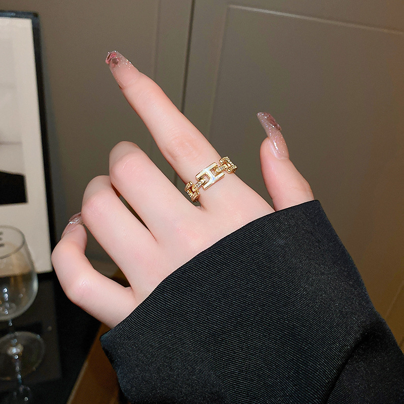 A trendy, individualistic, light luxury and high-end drip-glazed open ring with a cold and unique style on Instagram details Picture