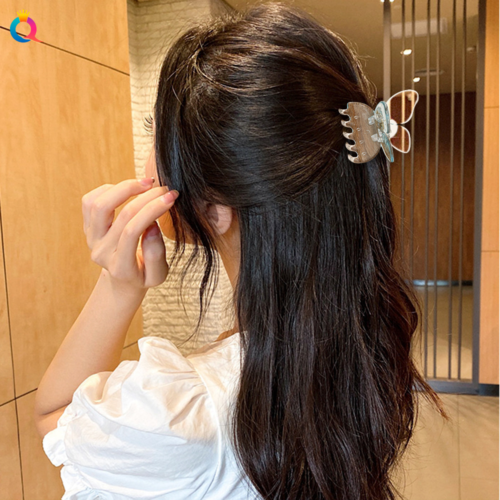 The Qiyue Korean transparent three-dimensional butterfly hairpin exudes an elegant and stylish charm. It is designed to hold the back of the head with a hair clip and hair accessory for women details Picture