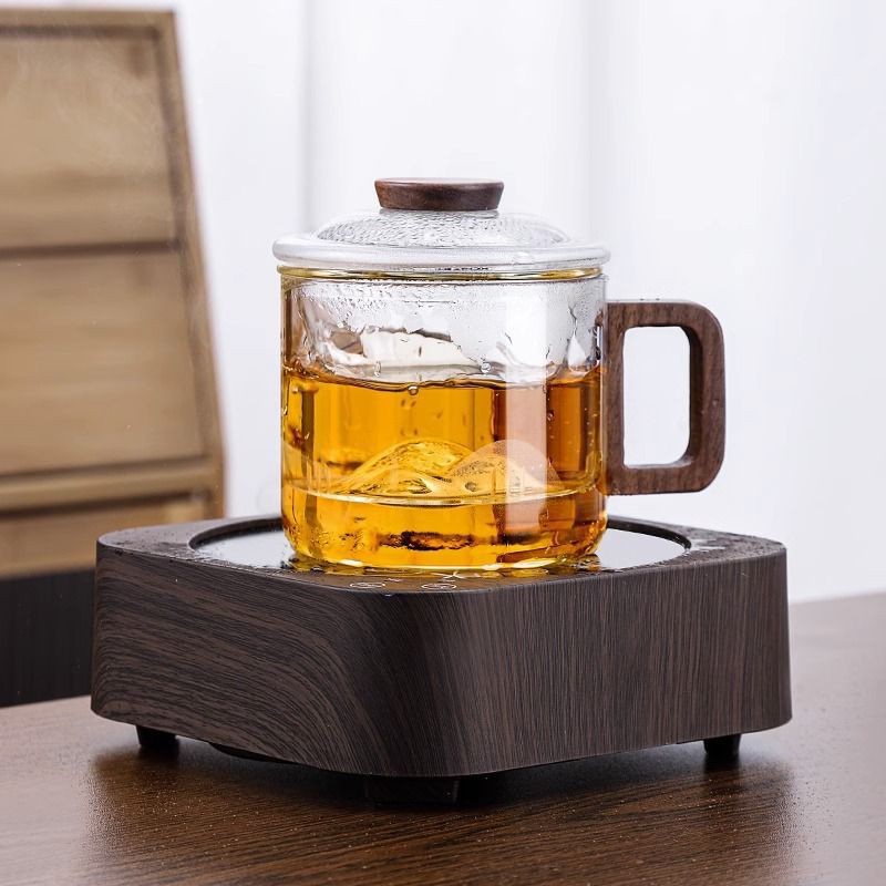 Large-capacity green tea cup for men in the office, glass cup with filter and tea water separation, household tea brewing cup Application Scenario