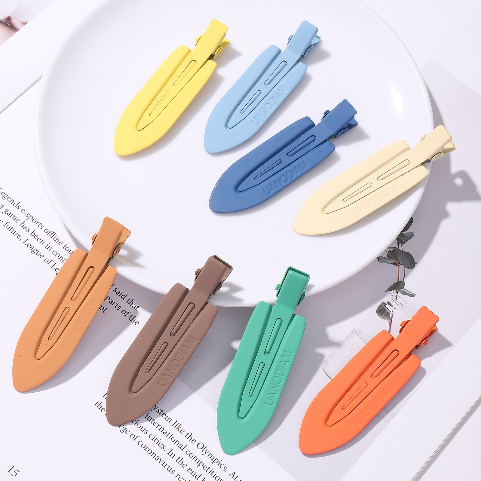 Korean version hair clip, the same style as the Instagram celebrity's shovel, macaron-colored broken hair side bangs clip, hair clip for women full figure