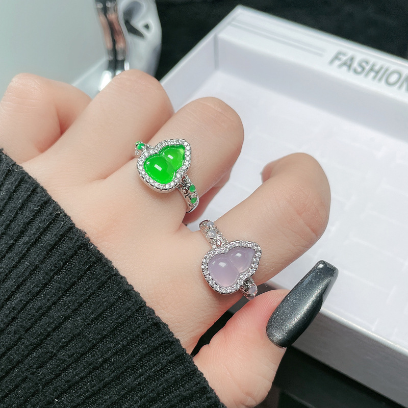 A new full-diamond imitation jade gourd ring for women's Instagram, with a cold and niche design, is sweet, cool, exquisite and unique index finger ring full figure