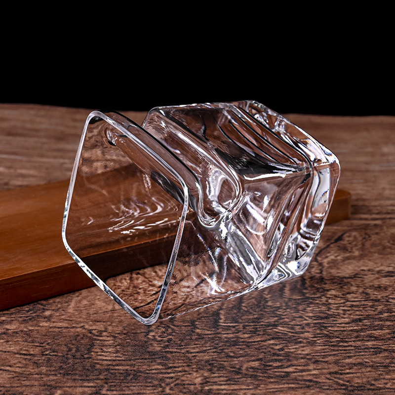 European and American creative light luxury cigar cups, high-end glass whisky glasses, cross-border thick-bottomed square spirits foreign wine glasses Specification drawing