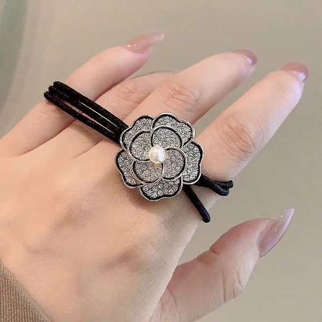 French-style camellia hair tie, black high-end ponytail, elegant headwear, high-elasticity bun hair tie Specification drawing