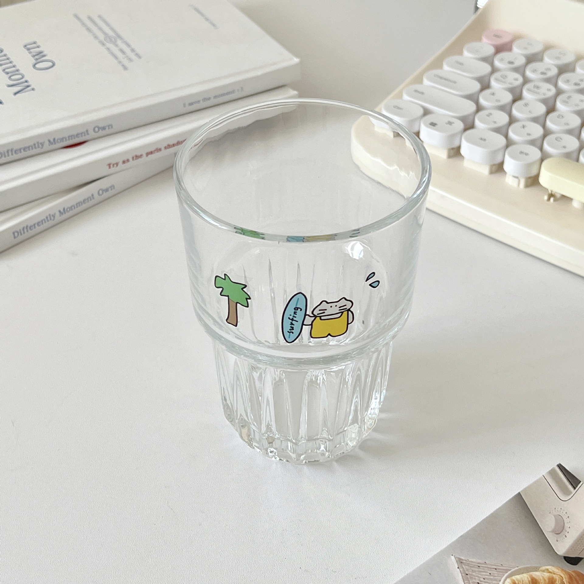 Bolimei InS-style glass cold brew cup, coffee cup, sea breeze kitten water cup, glass cup, breakfast drinking cup Application Scenario