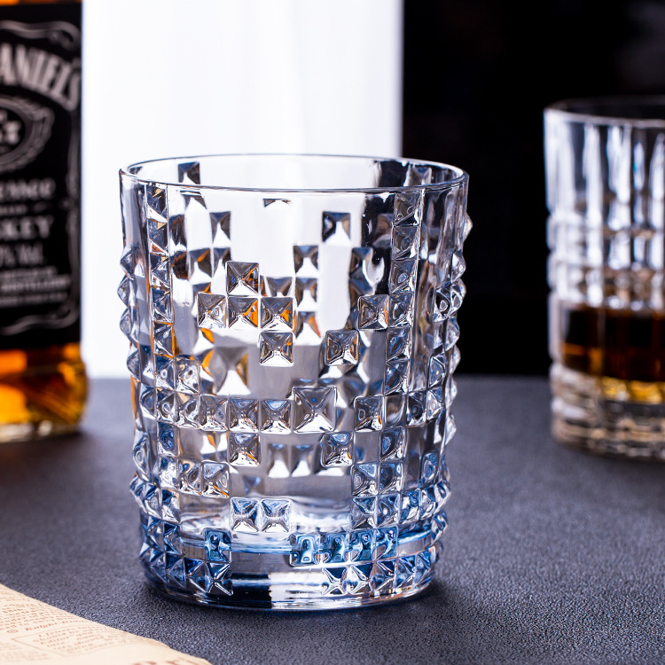 Household transparent glass cup set, European whisky glass, foreign wine glass, diamond glass, beer glass, red wine glass Application Scenario
