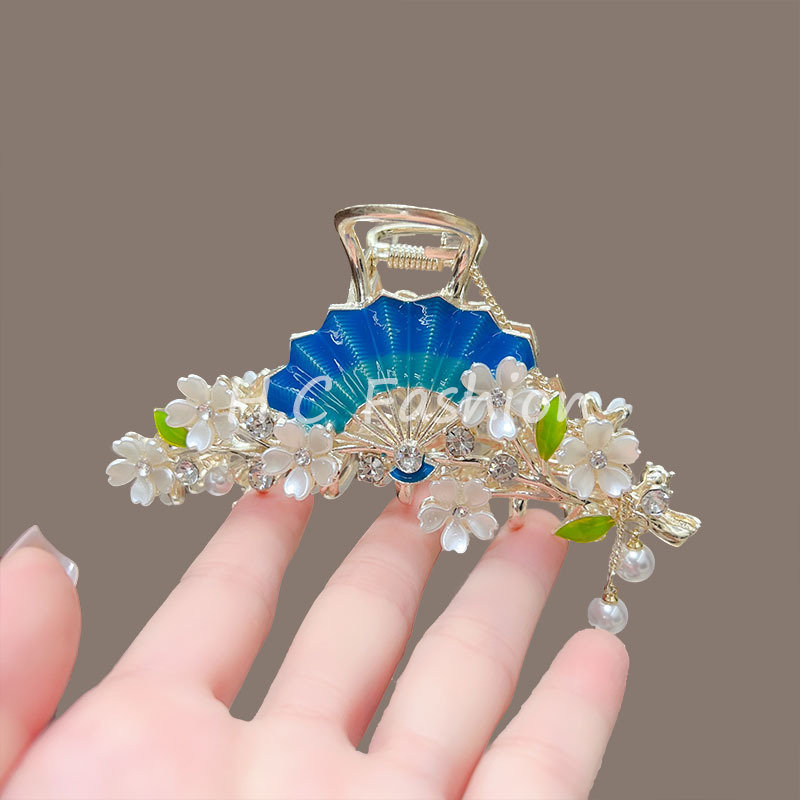 High-end fan-shaped flower tassel grab clip, large InS-style shark clip at the back of the head, retro hair clip, high-end hair accessory Specification drawing