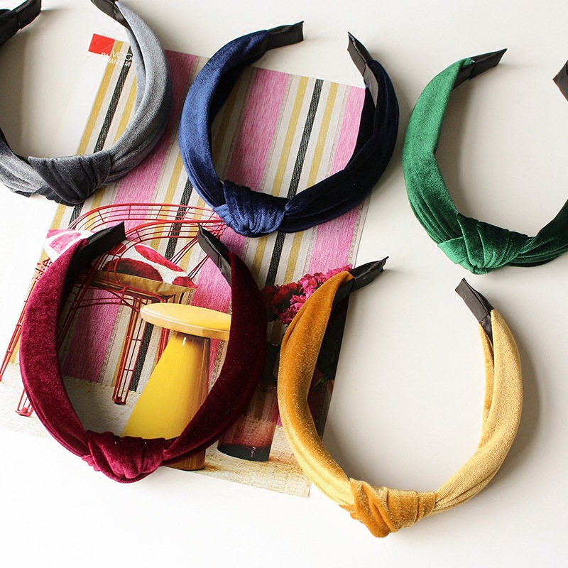 Qiyue Cross-border Korean version fabric hair bands, headbands, knotted, high-end feel, gold goose down facial hair clips, hair accessories and headwear details Picture