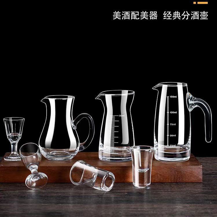 Glass wine dispenser with wine spoon, household small pot, red wine and spirits decanter, fair pot with graduated cup Application Scenario