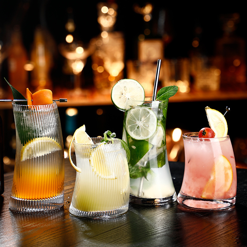 Popular crescent-shaped glass cups, creative juice cups, striped sail cups, drink cups, and ins mojito cocktail cups full figure