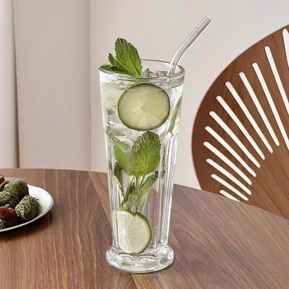 The popular restaurant offers octagonal glass cups, fruit tea cups, cocktail cups, cold drink cups, sparkling wine glasses and thickened smoothie cups Application Scenario