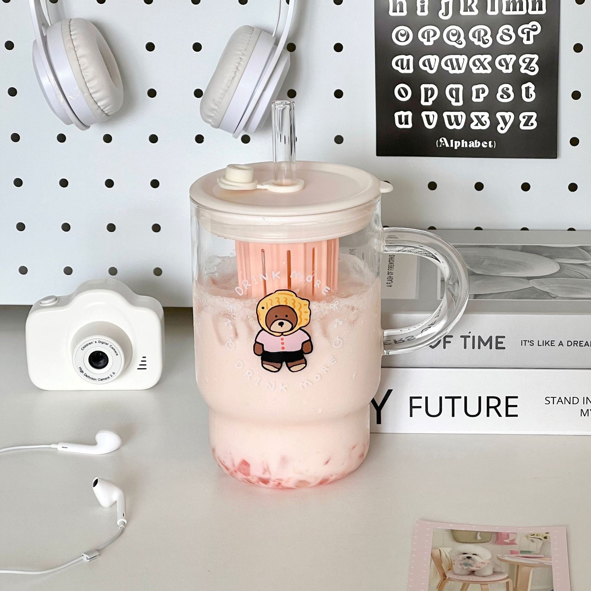 Wholesale of cross-border InS-style large-capacity glass straw cups, girlish water cups, student drinking cups and glass cups Application Scenario
