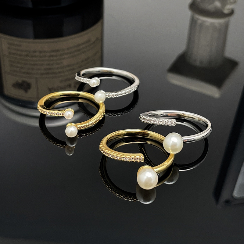 Pearl ring, a fashionable and individualistic design on Instagram, is light luxury, simple and exquisite, with a sweet and cool temperament. It's an open-mouth edible ring Application Scenario