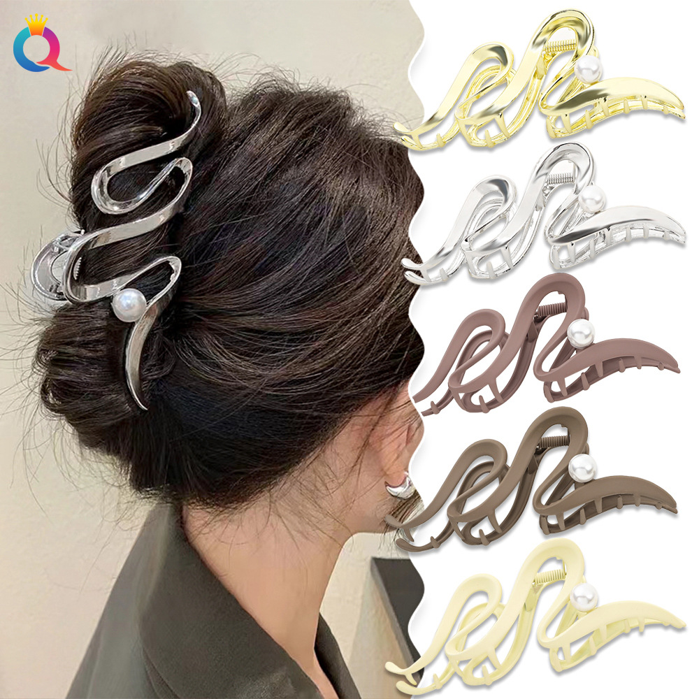 Qiyue Metal gripper, large shark clip, hairpin, ins high-end style hair gripper, hair accessory and headwear wholesale details Picture