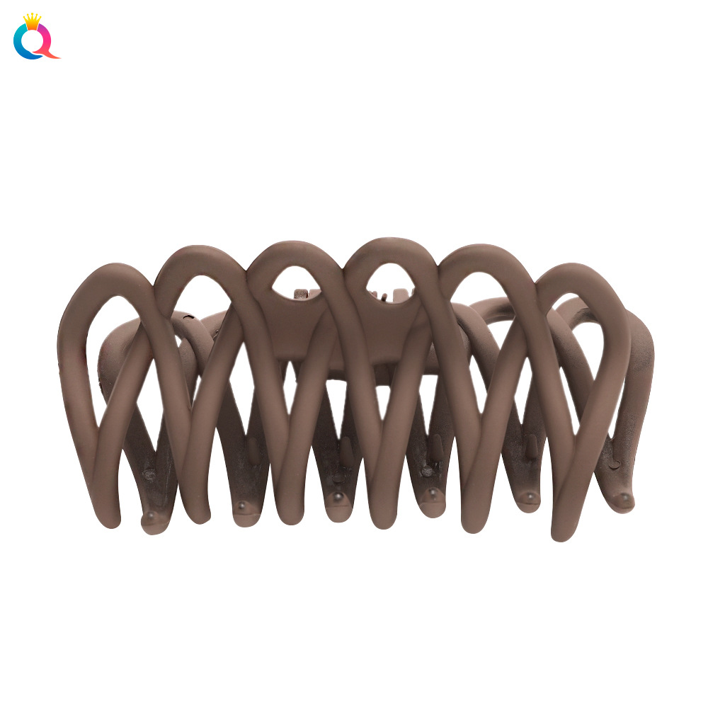 Qiyue Korean Edition New Dongdaemun design European and American fence hollowed-out spray-painted grabbie Large shark clip Item Picture