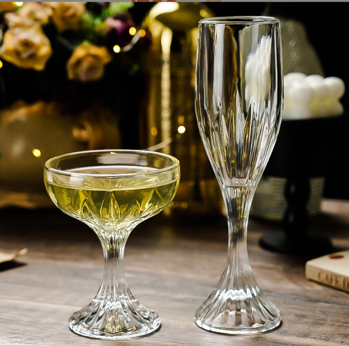 Crystal-engraved tall glass, champagne glass, cocktail glass, ice cream creative glass, cocktail glass details Picture