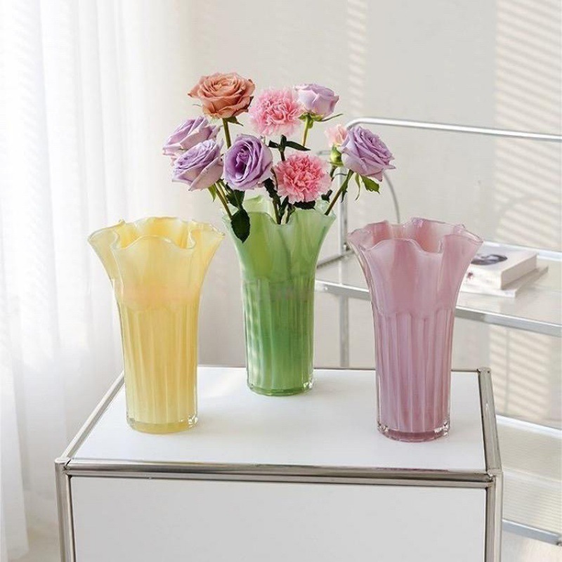 Nordic modern minimalist style creative cabbage vases, simple living room dining table flower arrangement vases, home glass soft decoration details Picture