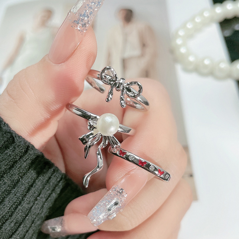 Simple and plain circle, bow, ribbon and pearl ring, adjustable for women, versatile, unique, high-end and elegant ring details Picture