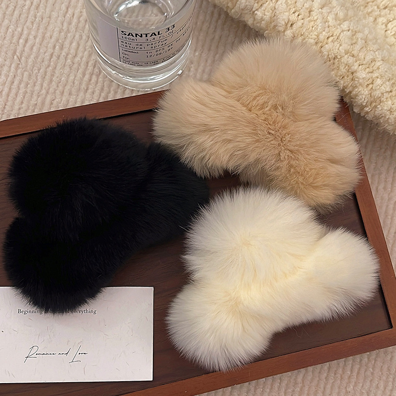 Small rabbit hair clip for women's spring and summer, small half hair clip for the back of the head, small, high-end and exquisite shark clip details Picture
