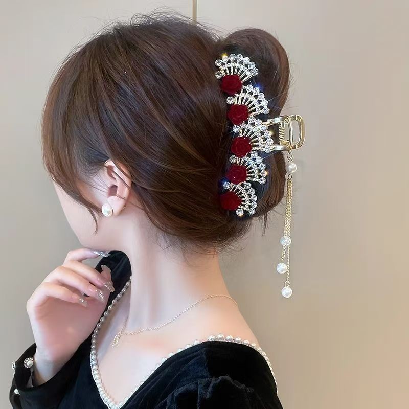 Retro Chinese style red rose tassel hairpin, wine red flower shark clip, step shake ancient style high-end grabber Application Scenario