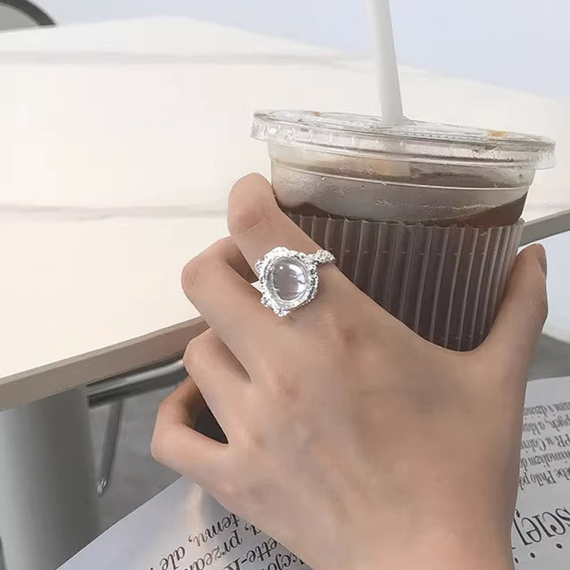 A light luxury, niche retro inlaid open ring for women with tin foil in ins, with a cold style, unique texture and fashionable temperament Specification drawing
