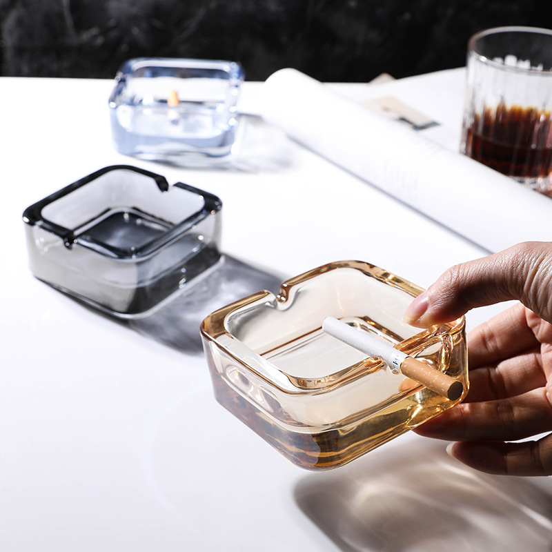 High-end glass ashtrays for home use, small, exquisite and fashionable square cigarette cups, light luxury living room, creative hotel high-end ashtrays Application Scenario