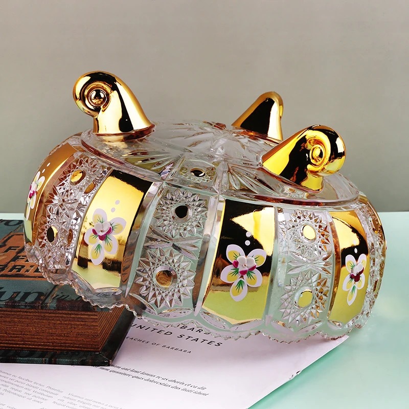 European light luxury gilded sunflower, wavy lace, large fruit bucket table, applique fruit plate, embossed and carved three-legged Specification drawing