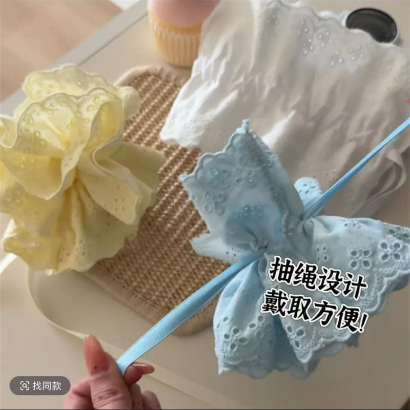 The same large lace hair band as Zhao Lusi's, with double-layer lace, is a stunning French romantic hollowed-out large intestine hair accessory details Picture