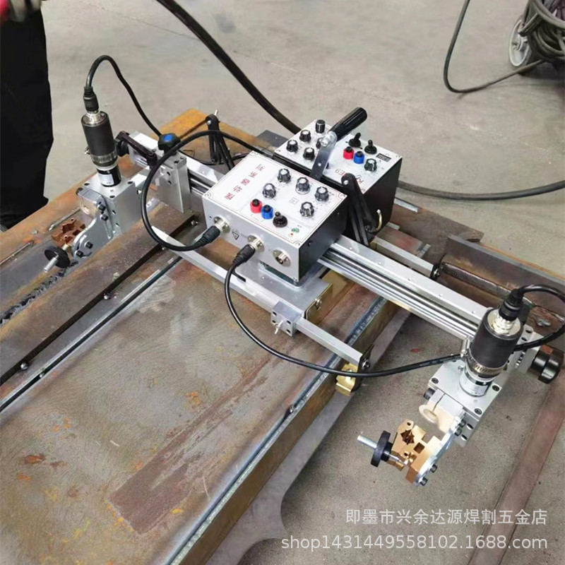 Box-type beam welding trolley, double-gun double-swing welding trolley, MIG welding automatic welding equipment, small welding machine Specification drawing
