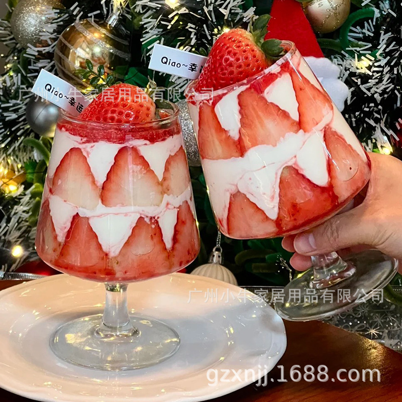 2025 Cream Strawberry Cake Cup, low-footed glass dessert, internet-famous cup, cherry high-footed cup, the same style as Xiaohongshu full figure