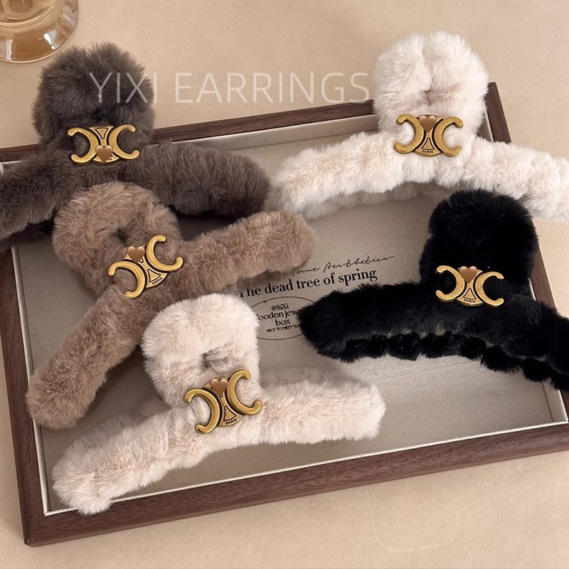 Retro Triumph Gate hair clips, spring and summer hair accessories, high-end and niche Maillard style plush grab clips, girl shark clips details Picture