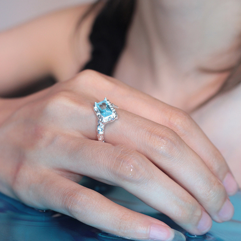 A niche design with a tin foil texture, square diamond blue zircon open ring, a women's light luxury, ins style, high-end and versatile ring Application Scenario