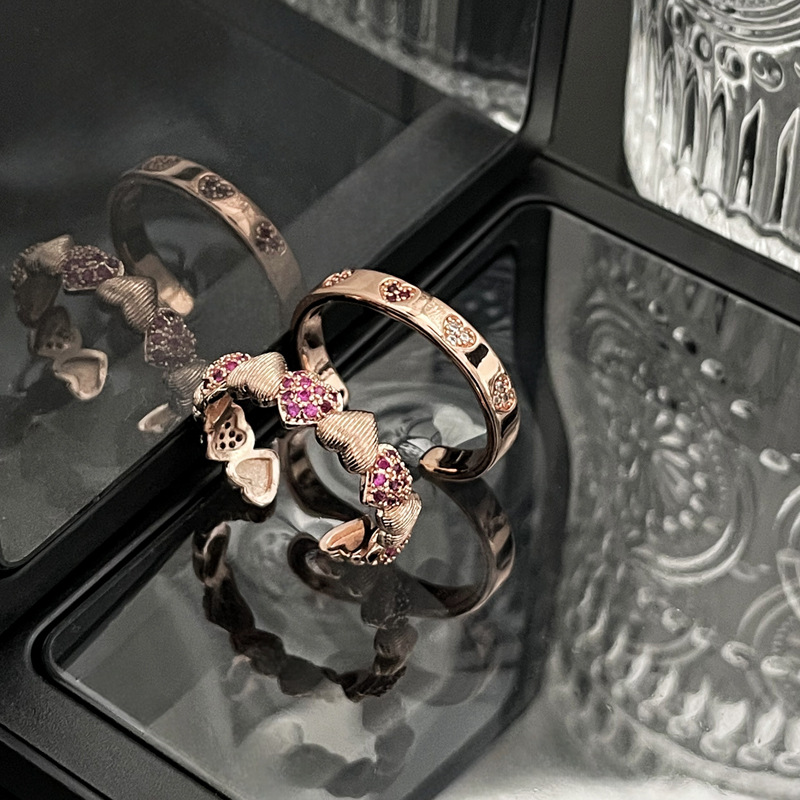 Sweet and cool retro brushed heart red diamond rose gold open ring, a unique and high-end women's light luxury versatile ring Specification drawing