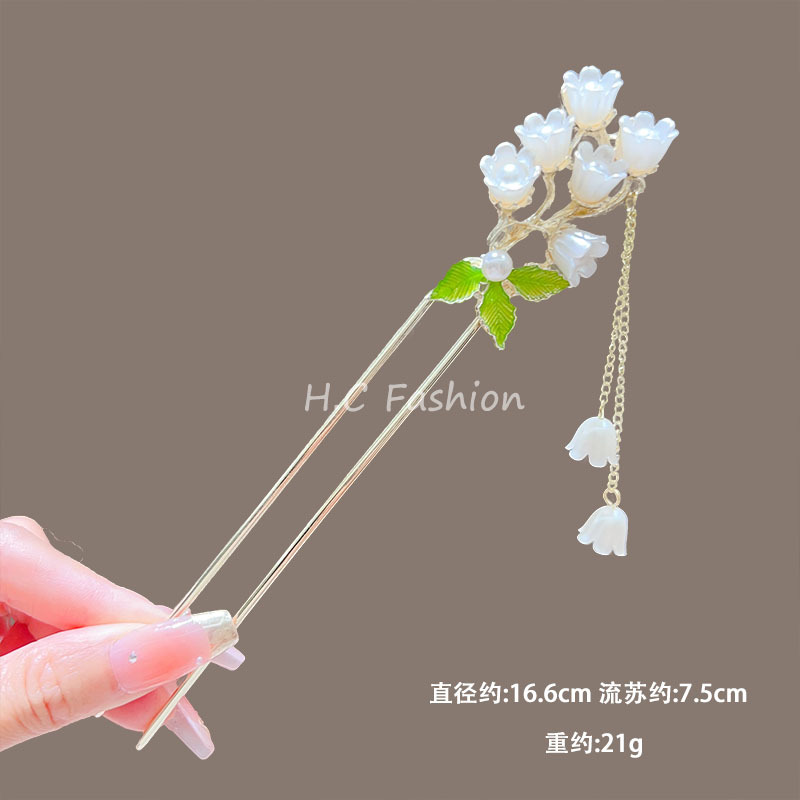 Ancient-style flower hair accessories for women, spring and summer cherry blossom hairpins, high-end Hanfu, tassel hairpins, hair hairpins, cheongsam hairpins Application Scenario