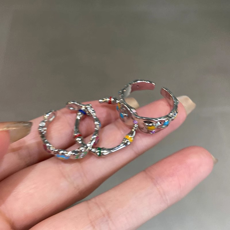 Sweet and cool colored glazed flower star open ring, a niche design for women, retro adjustable ring index finger ring Specification drawing