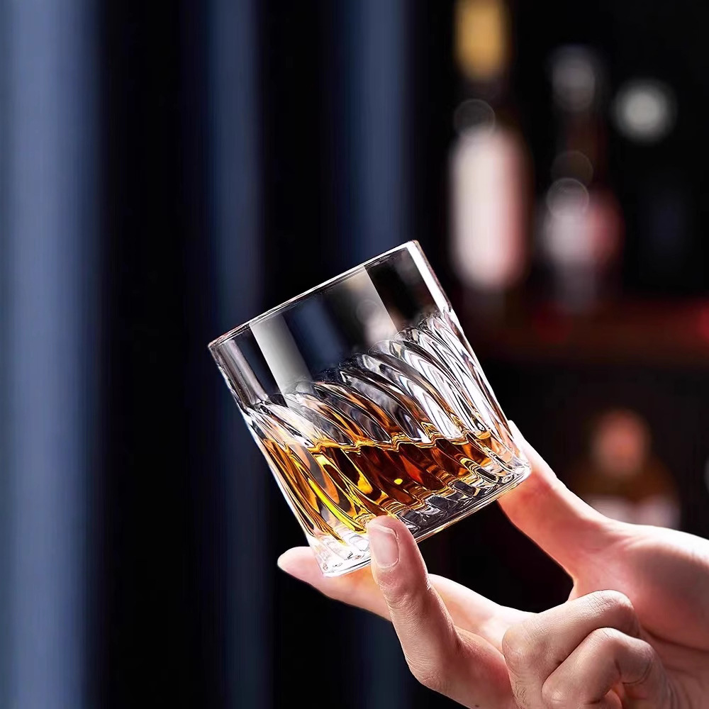 Whisky wine glasses, home vintage crystal glass wine glasses, creative Ins-style octagonal beer glasses, bar KTV Specification drawing