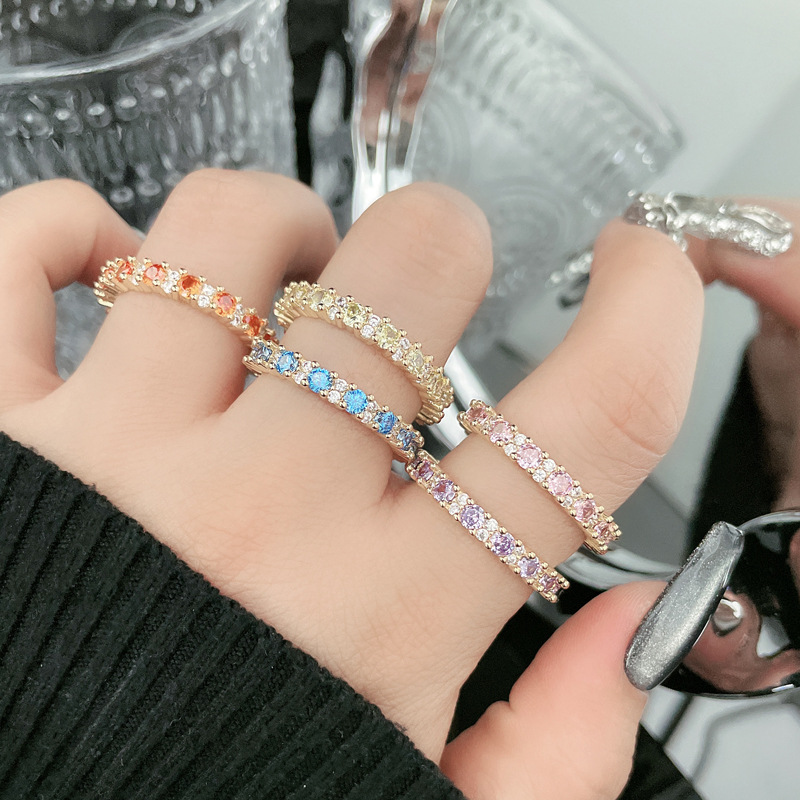 A simple and fashionable, light luxury color diamond open-top ring with a touch of sophistication and sophistication for women. It features a sweet and cool slightly set design Application Scenario