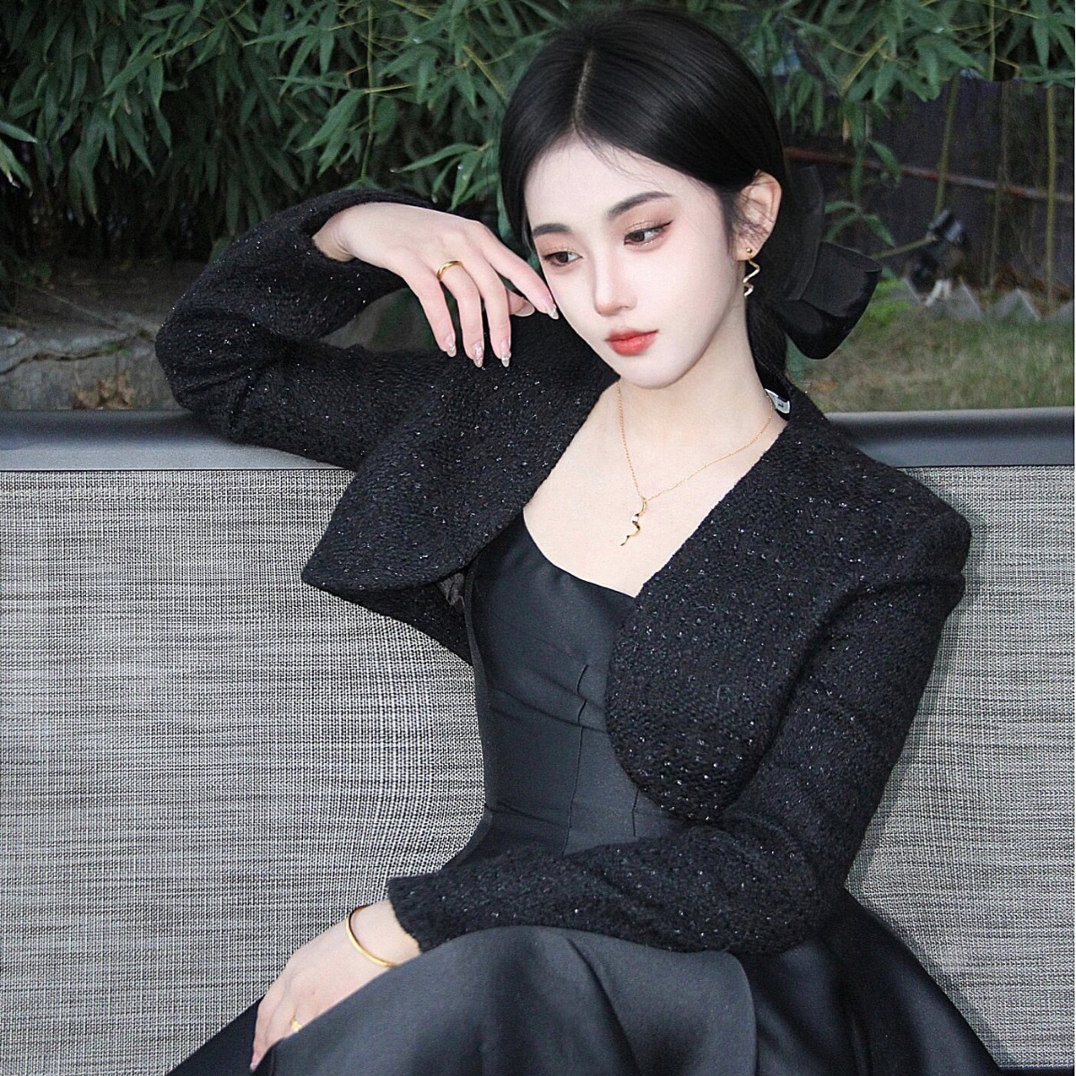 Black skirt hem bow hair clip, female back head coil spring clip, high-end large intestine hair band, Korean style, extra-large size details Picture