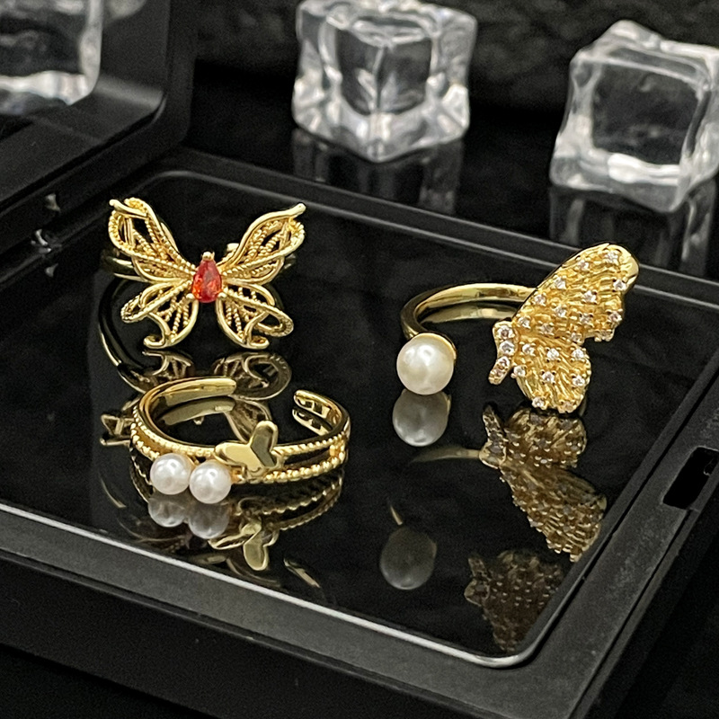 New palace retro hollowed-out filigree butterfly ring for women, adjustable temperament, a sweet and cool plain ring for a fugitive princess Specification drawing