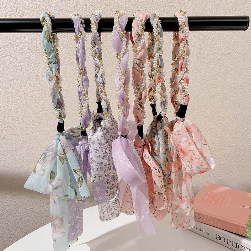 Floral ribbon headbands, forest-style silk scarves, hair ties, braid headbands and hair bindings for women's daily wear, exude a sense of sophistication Application Scenario