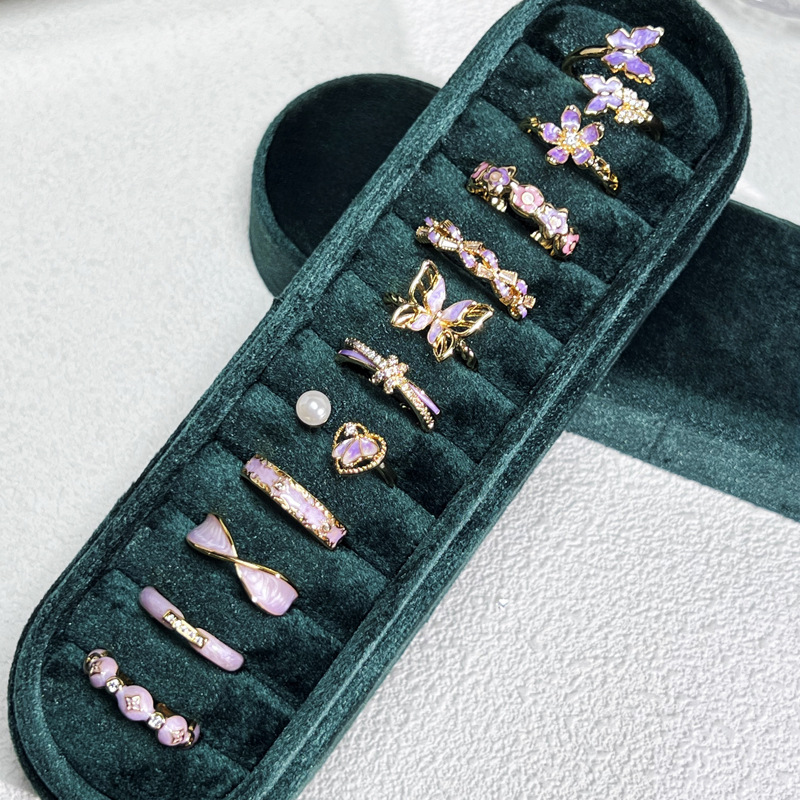 The ethereal purple enamel ring is a unique and niche Korean-style light luxury high-end ring trend for female students in 2025 Application Scenario